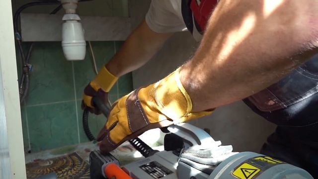 Прочистка канализации машинкой Ridgid K-60 . Сантехник Ростов-на-дону. Как прочистить канализацию смотреть онлайн