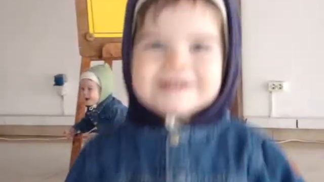 Танец маленьких утят. Dance the funky chicken. смотреть онлайн