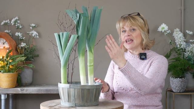 Simple Spring Flower Arrangement : Beginners смотреть онлайн