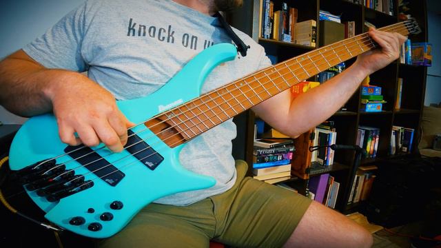 Stoplight Loosejaw - Mark Lettieri Cover || Bass Progression: 790 Hours смотреть онлайн