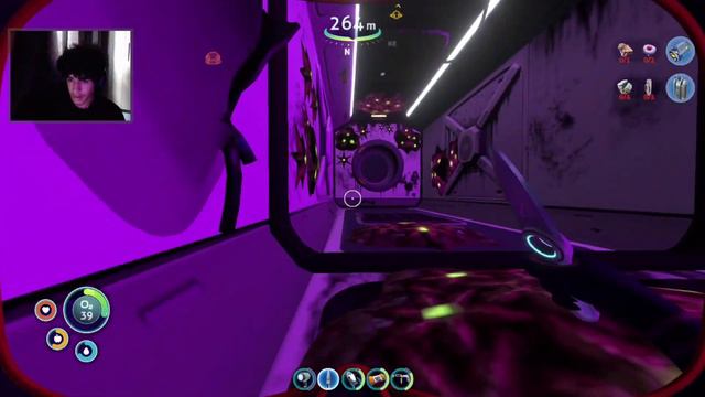 ENTREI EM UMA BASE SECRETA DENTRO DE UMA CAVERNA! | Subnautica #16 смотреть онлайн