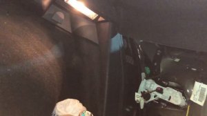 Снятие обшивки и замена замка багажника Golf VII