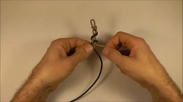 How You Can Make A Three Strand Cyclone Braid Paracord Bracelet смотреть онлайн