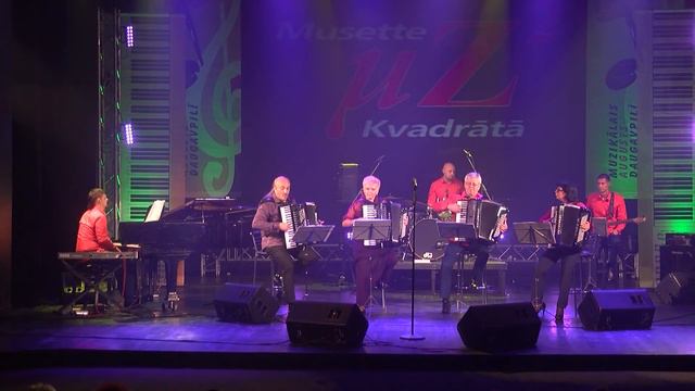 Eine kleine Nachtmusik. 3. Menuetto (Allegretto) - W.A. Mozart. "Musette Squared" in Latvia смотреть онлайн