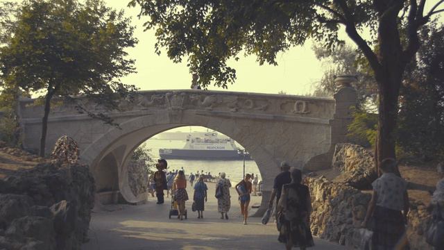 #однокадровоекино Как проходит лето в Севастополе. Цикл: "Однокадровое Кино". "МОСТ". смотреть онлайн