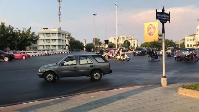 АВТОСТОПОМ По Таиланду | Путешествие Без денег смотреть онлайн