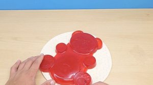 МЕДВЕ ПИЦЦА И ЖЕЛЕЙНЫЙ МЕДВЕДЬ ВАЛЕРА | РЕЦЕПТ СЛАДКОЙ ПИЦЦЫ | МЕДВЕ ПИЦЦА И ВАЛЕРА