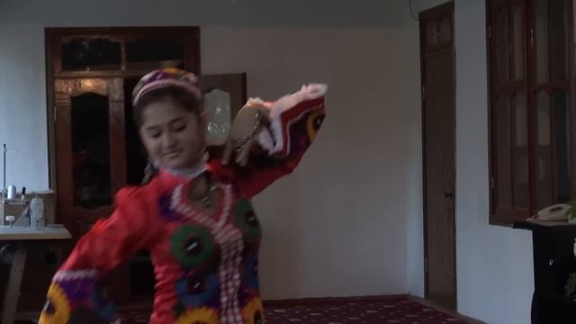 Тахмина, Кулябский танец, 22.06.2012 512 смотреть онлайн