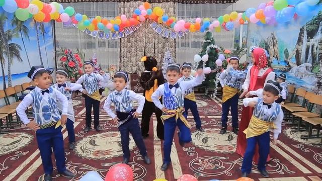 Alifbe Bayramida Andijon Polka смотреть онлайн