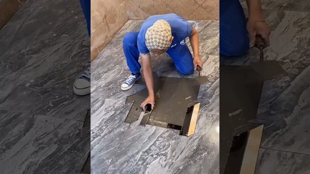 Молодой человек с отличными навыками укладки плитки -Отличные навыки укладки плитки -Отличная тех 62 смотреть онлайн