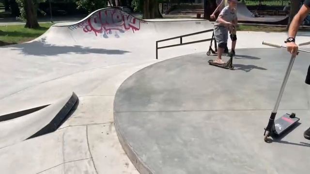 Game Of Scoot в 35 лет/новый трюковой самокат/Скейтпарк Таблетка/Крым/