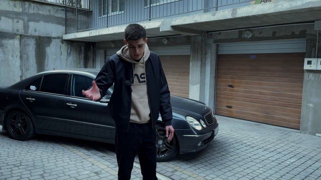 Mercedes-Benz W211 E500 - Об‘єм всьому голова