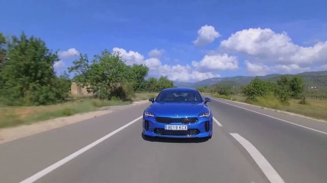2018 Kia Stinger Diesel - Driving Footage смотреть онлайн