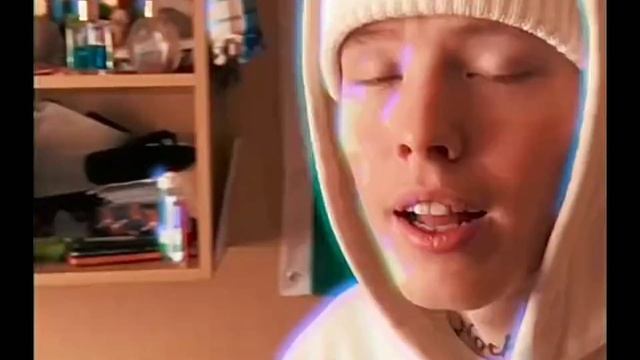 Каждый день я плачу и думаю, у меня есть пару заначек | TikTok dance music | slowed (снипет) смотреть онлайн