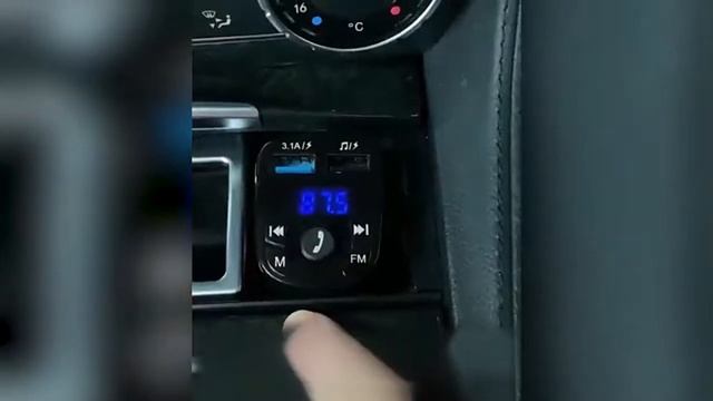 Car Bluetooth FM Transmitter Display MP3 Parts Player 5V/3.1A смотреть онлайн