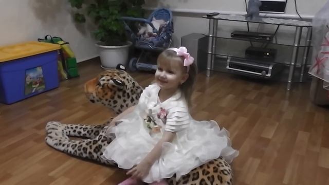 стих осень в исполнении двух летнего ребенка смотреть онлайн