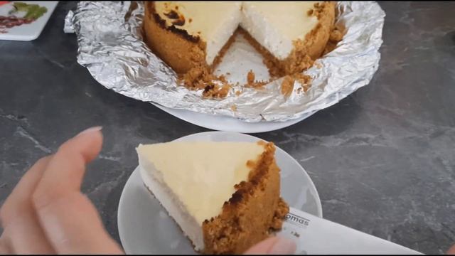 Чизкейк. Очень вкусный./Cheesecake. Very Tasty.