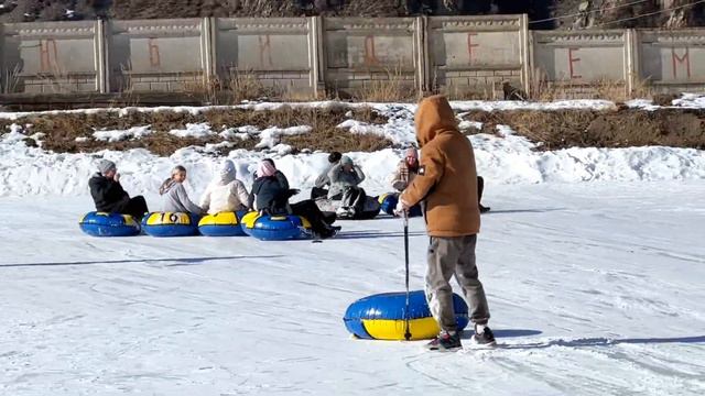 Горный влог: приключения с волейбольной командой 🏐❄️ смотреть онлайн