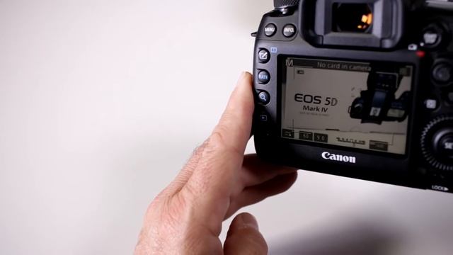 Canon 5D Mark IV: Lock Focus with Touchscreen | Video Tutorial смотреть онлайн