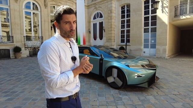 Lancia PU+RA HPE : la renaissance de Lancia commence avec ELLE смотреть онлайн
