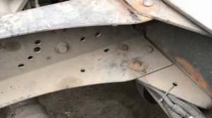 Ремонт рамы Вольво ФШ,переклепывали траверсу (поперечину на раме).Рама,траверса,Volvo FH 12 13 FM Ф