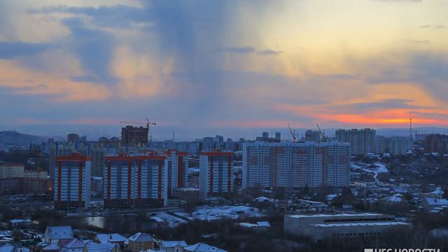 Таймлапс снежного рассвета в Красноярске смотреть онлайн