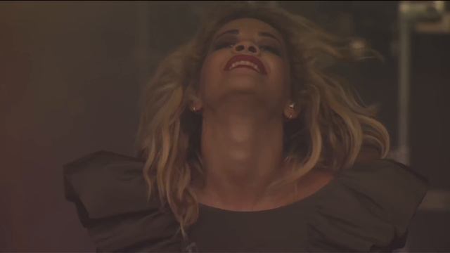 Rita Ora - R.I.P - Live at Oxegen Festival 2013 смотреть онлайн