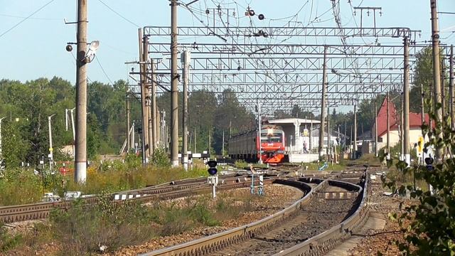 ЭД4М-0423 сообщением Сосново — Санкт-Петербург на станции Токсово смотреть онлайн
