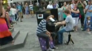 Уличные музыканты виртуозы!