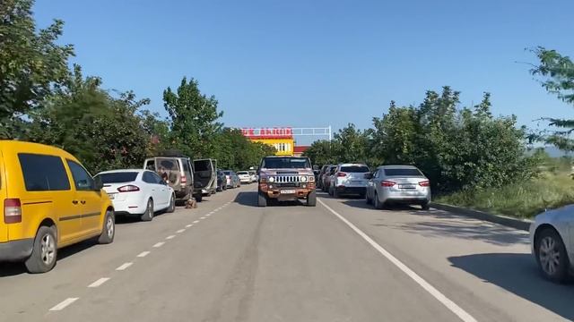 Сотрудники парка едут НА ШИКАРНОМ ЛИМУЗИНЕ на МОРЕ! смотреть онлайн