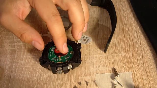 Battery Replacement on Sanda 759 Watch. смотреть онлайн