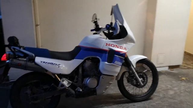Honda Transalp 600 walkaround & review PD10 1998 смотреть онлайн