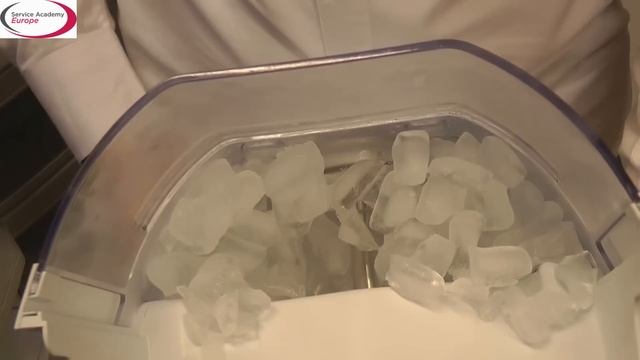 [LG Refrigerator] - How to check the ice maker bucket смотреть онлайн