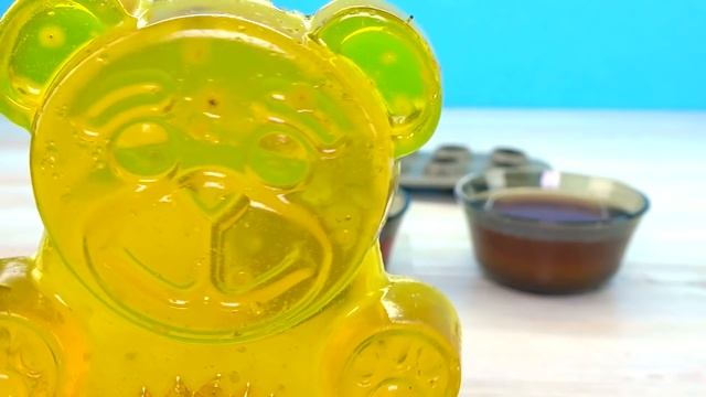 ЖЕЛТОБРЮХ ВЫГНАЛ ЖЕЛЕЙНОГО МЕДВЕДЯ ВАЛЕРУ В ЛЕС смотреть онлайн