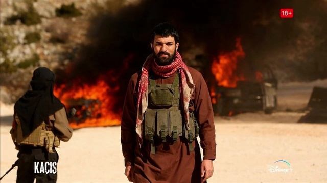 Engin Akyürek and Demet Özdemir had romantic night!! смотреть онлайн