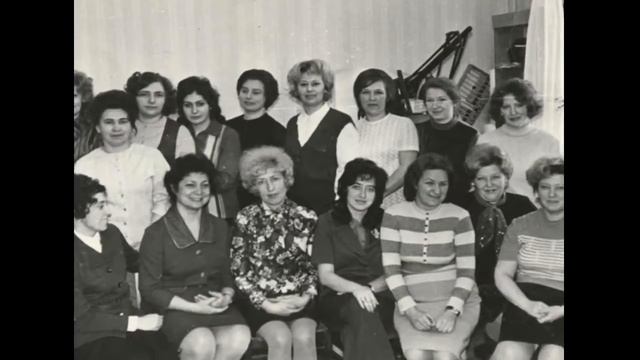 прикольное поздравление женщине 70 лет смотреть онлайн