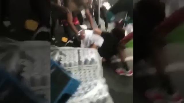 Trippie Redd Gets Jumped смотреть онлайн