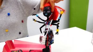 Куклы из мультфильмов. Распаковка: Вайдона Спайдер - новая ученица Монстр Хай