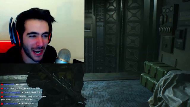 STREAMER OVERREACTS AT RACCOON HAT - Resident Evil 2 Remake | Stream Highlight смотреть онлайн