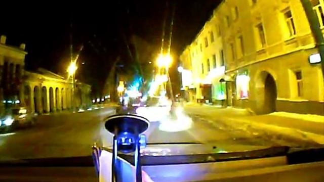 Волга совершает маневр не посмотрев по зеркалам смотреть онлайн