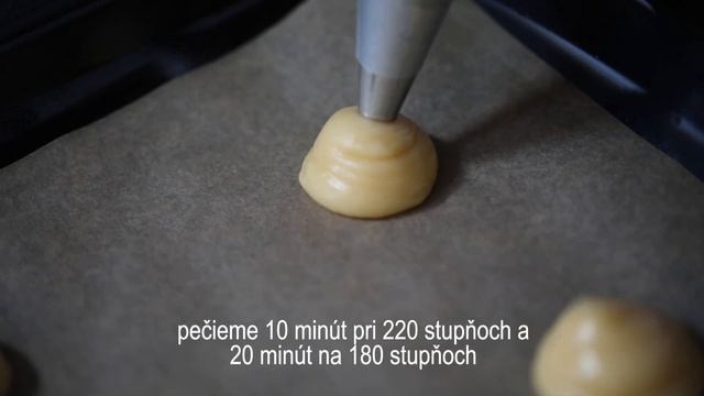 Profiterolky plnené pudingovým krémom смотреть онлайн