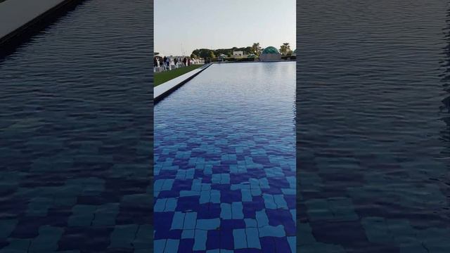 Это самая большая мечеть в ОАЭ Большая мечеть шейха Зайда — гигантский дом молитвы(3) смотреть онлайн