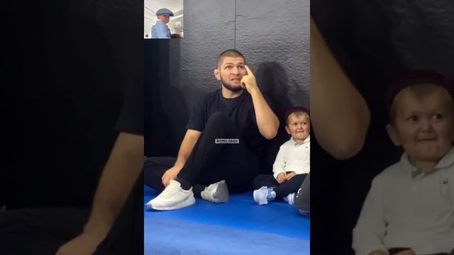 Хасбик тренируется с Хабибам Хасбик на гости Ислам Махачева Хасбик ашалеть Хасбик в Москве смотреть онлайн