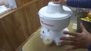 Соковыжималка СВПР-201 «Дачница»