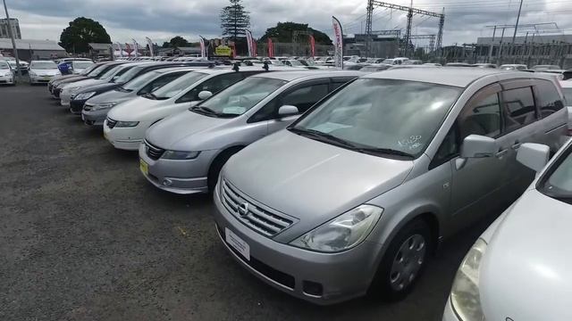 Nissan Tiida Lizzie смотреть онлайн