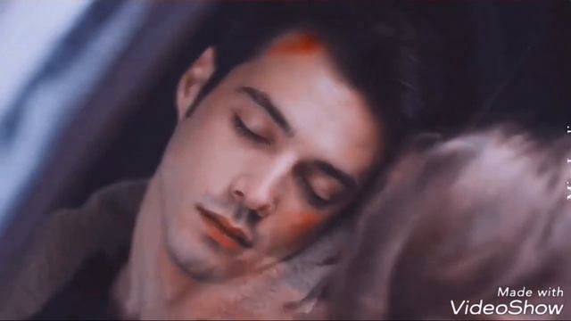 Бехтарин Клип 😍😍 бо садои Пианино🎹🎹🎹 смотреть онлайн