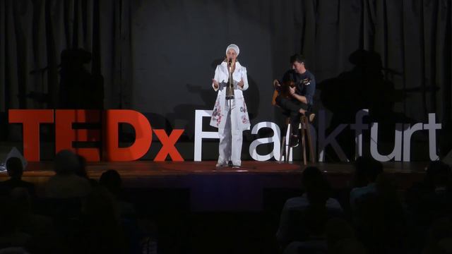 One - Free - Call me - On my way | Kaye-Ree | TEDxFrankfurt смотреть онлайн