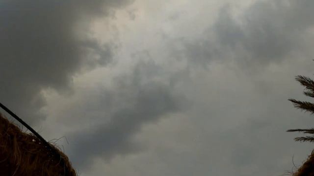 Гроза в июле на берегу моря Туниса . Хаммамет. смотреть онлайн