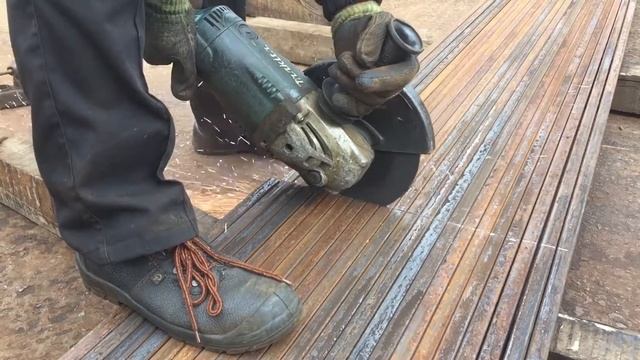 Как правильно порезать трубу профильную 20х20х2мм, болгаркой. смотреть онлайн