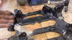 Nissan X-Trail Т30,сгнил передний подрамник ???